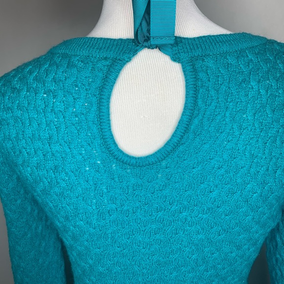 Teal Forever 21 Sweater with bow on back - Picture 5 of 5